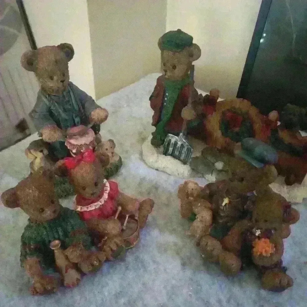Bears and puppies, set of 4 resin decor - Picture 7 of 7